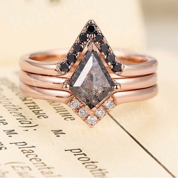 14 k rose gold black diamond kite shaped ring set from Etsy. - Picture 2 of 2